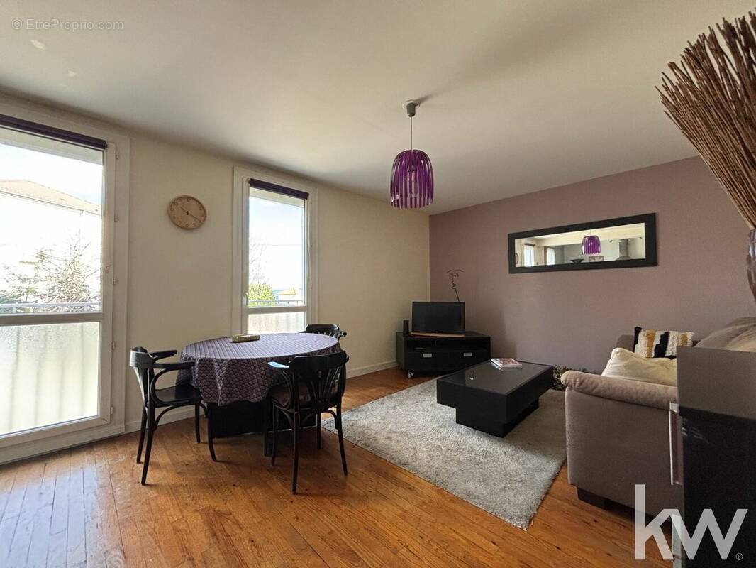 Appartement à SAINT-ETIENNE