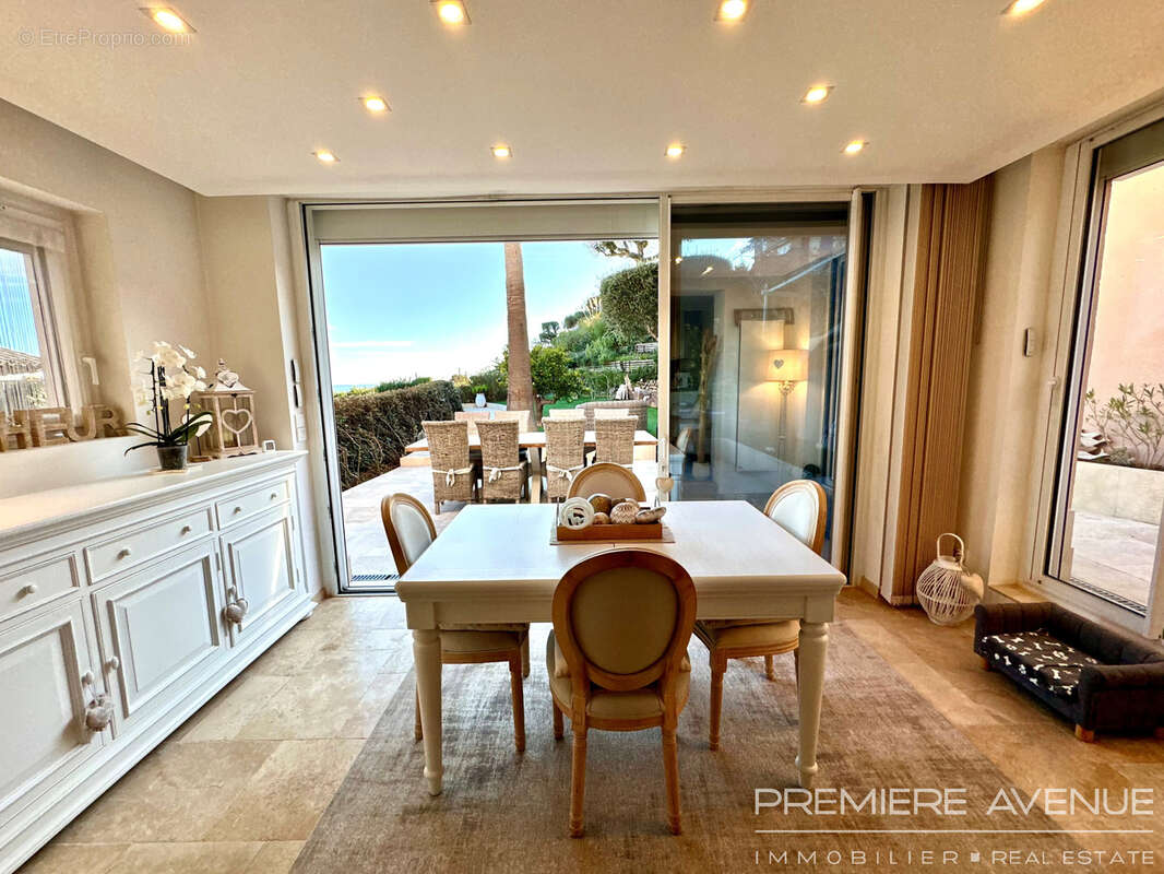 Maison à ROQUEBRUNE-SUR-ARGENS
