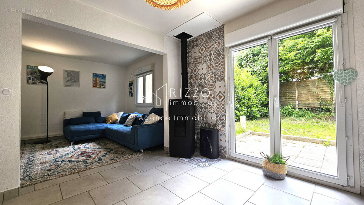 Maison à VERSONNEX