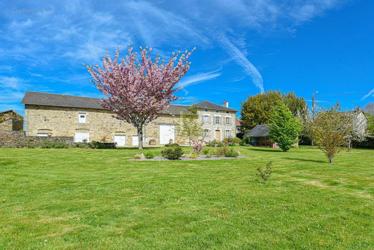 Maison à LINARDS