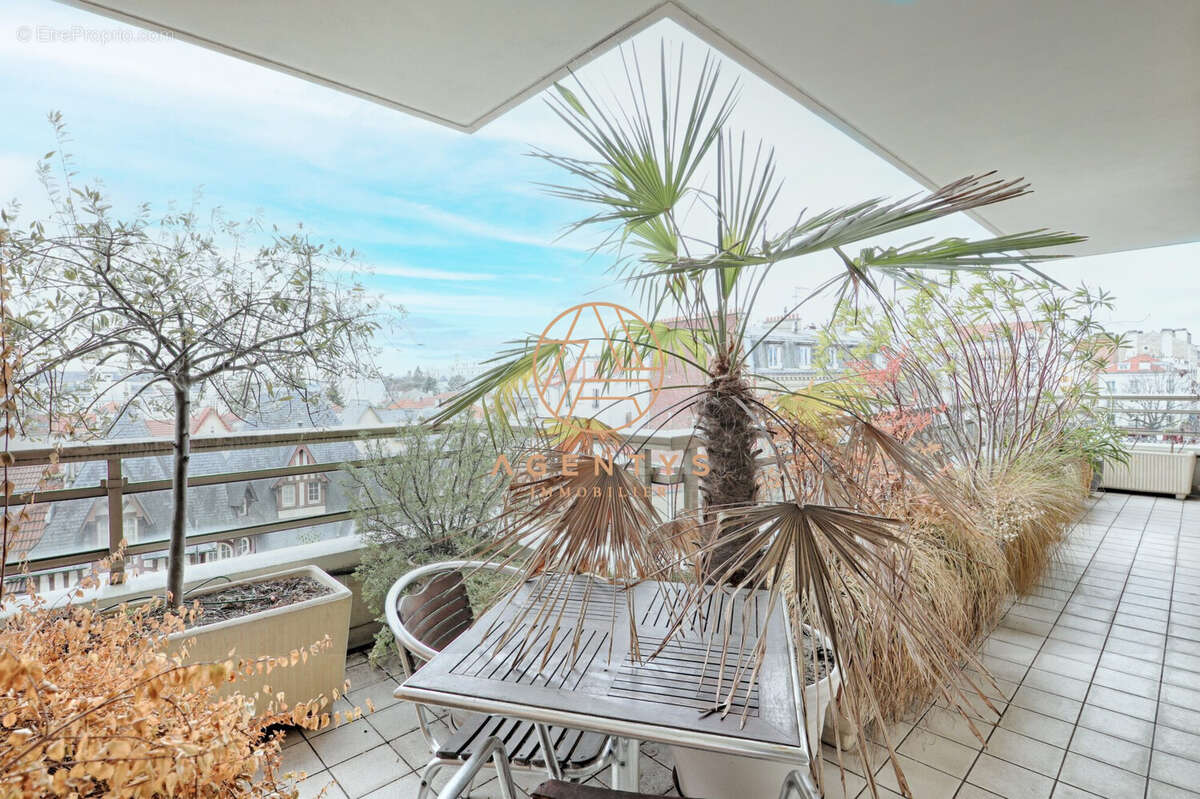 Appartement à SAINT-MAUR-DES-FOSSES