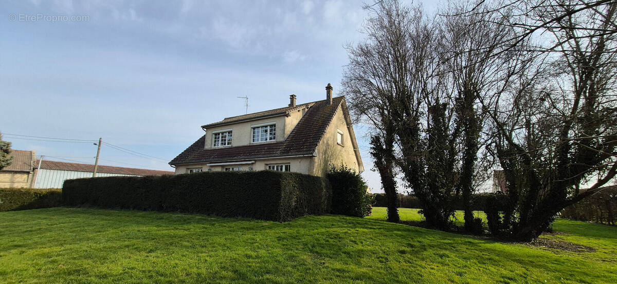 Maison à NANTEUIL-LE-HAUDOUIN
