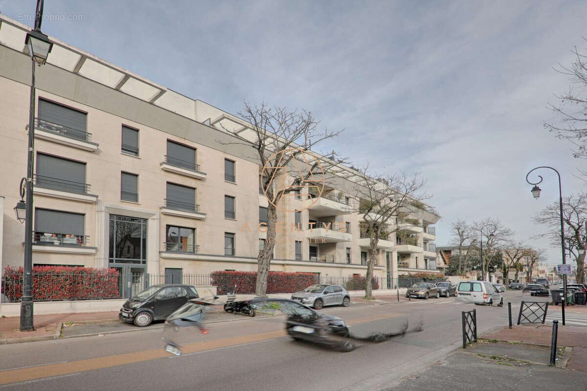 Appartement à SAINT-MAUR-DES-FOSSES
