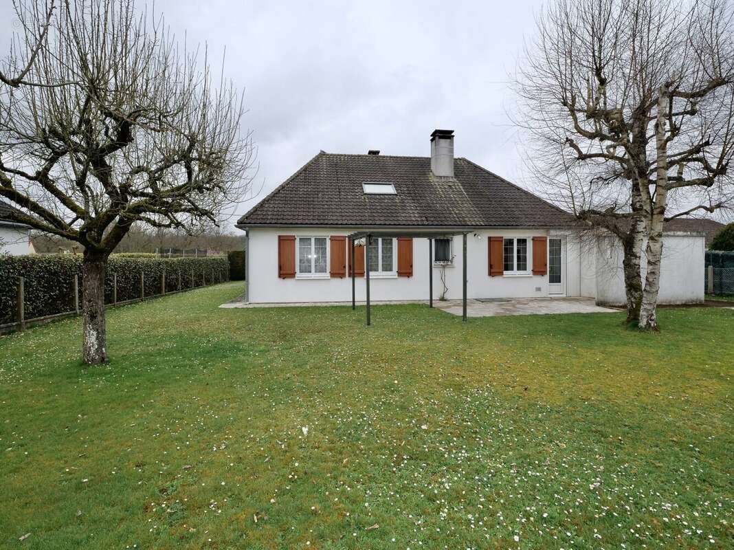 Maison à LE CHATELET-EN-BRIE