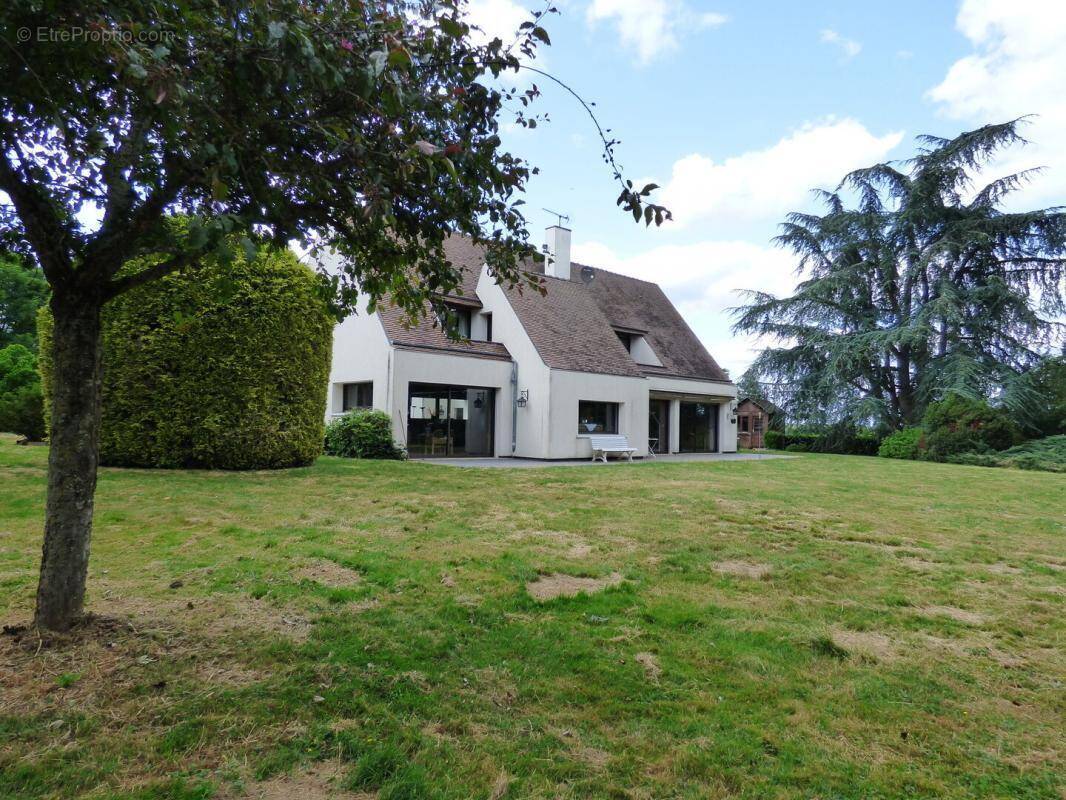 Maison à CHATEAUNEUF-EN-THYMERAIS