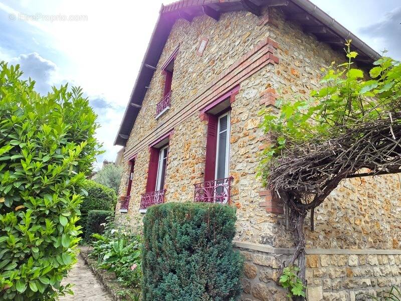 Maison à MEULAN
