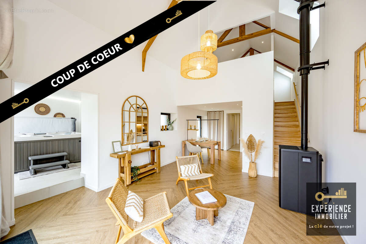 Maison à QUINTIN