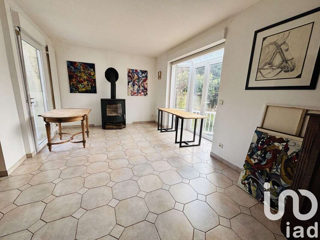 Photo 2 - Maison à SAINT-MAUR-DES-FOSSES