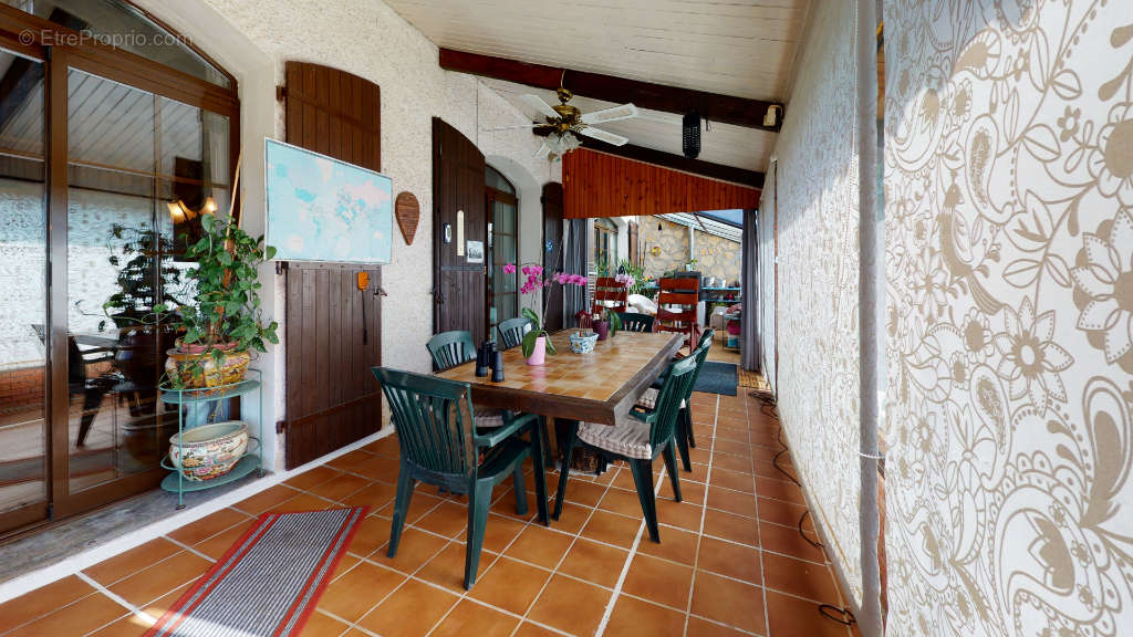 Maison à MONCLAR