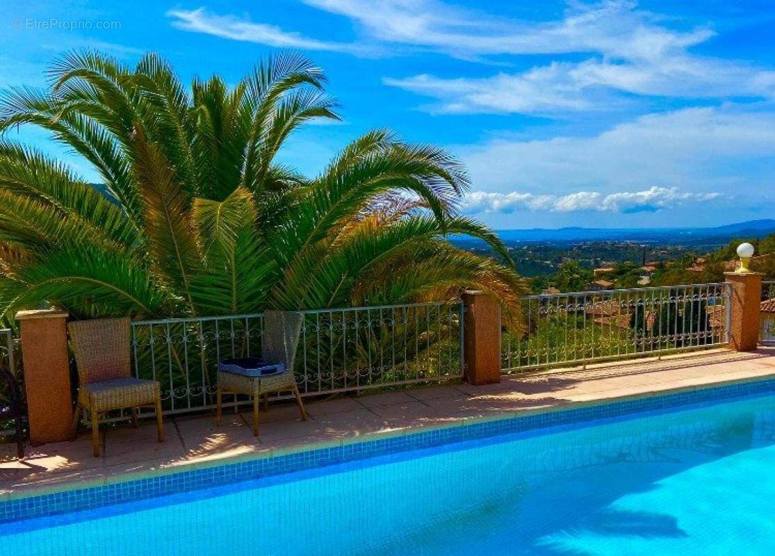 Maison à LA LONDE-LES-MAURES
