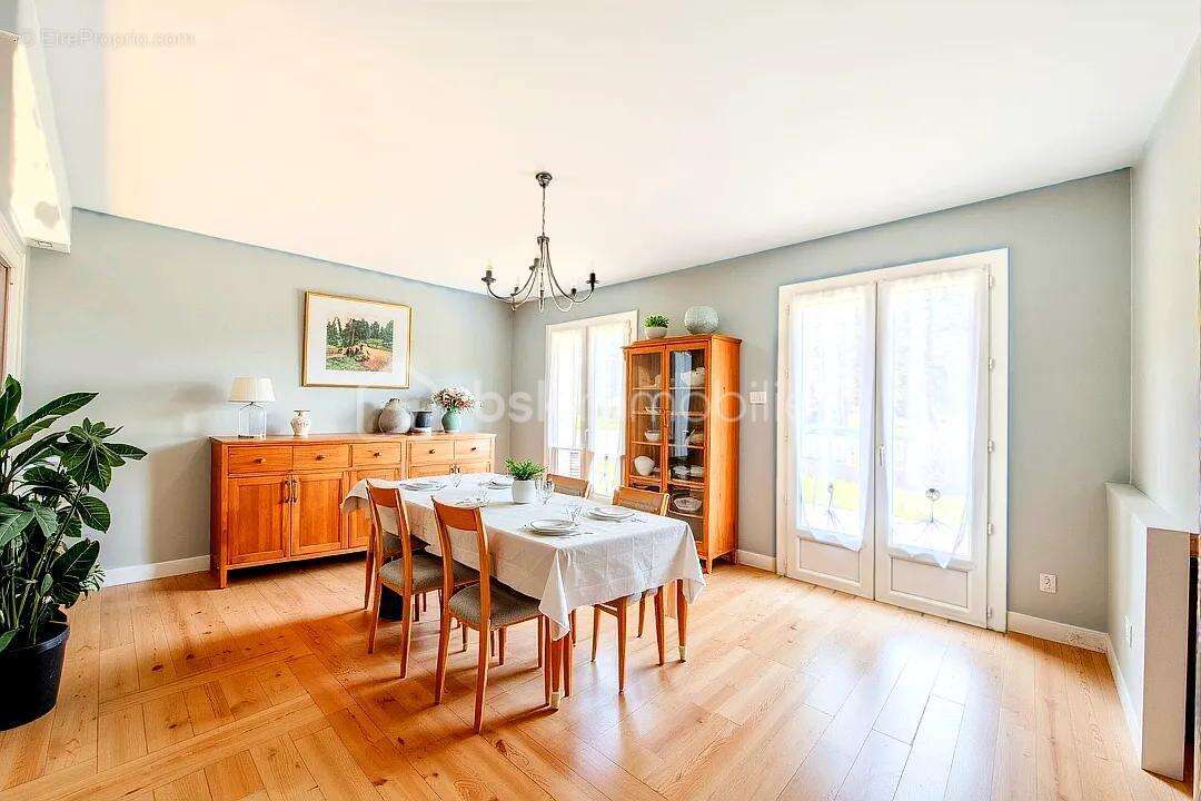 Maison à MONDEVILLE