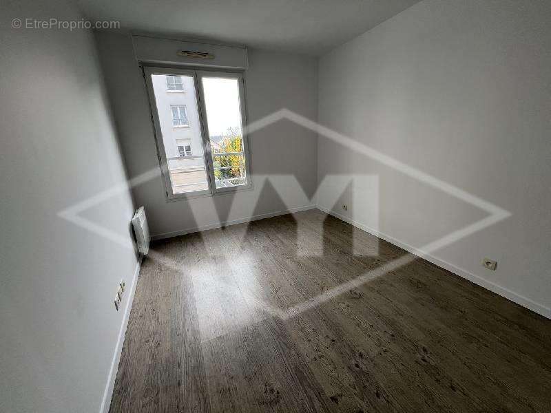 Appartement à COMBS-LA-VILLE