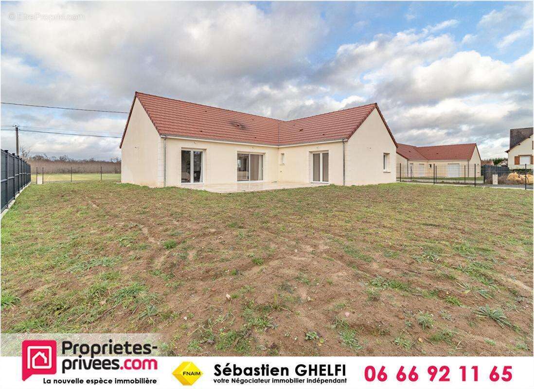 Maison à CONTRES