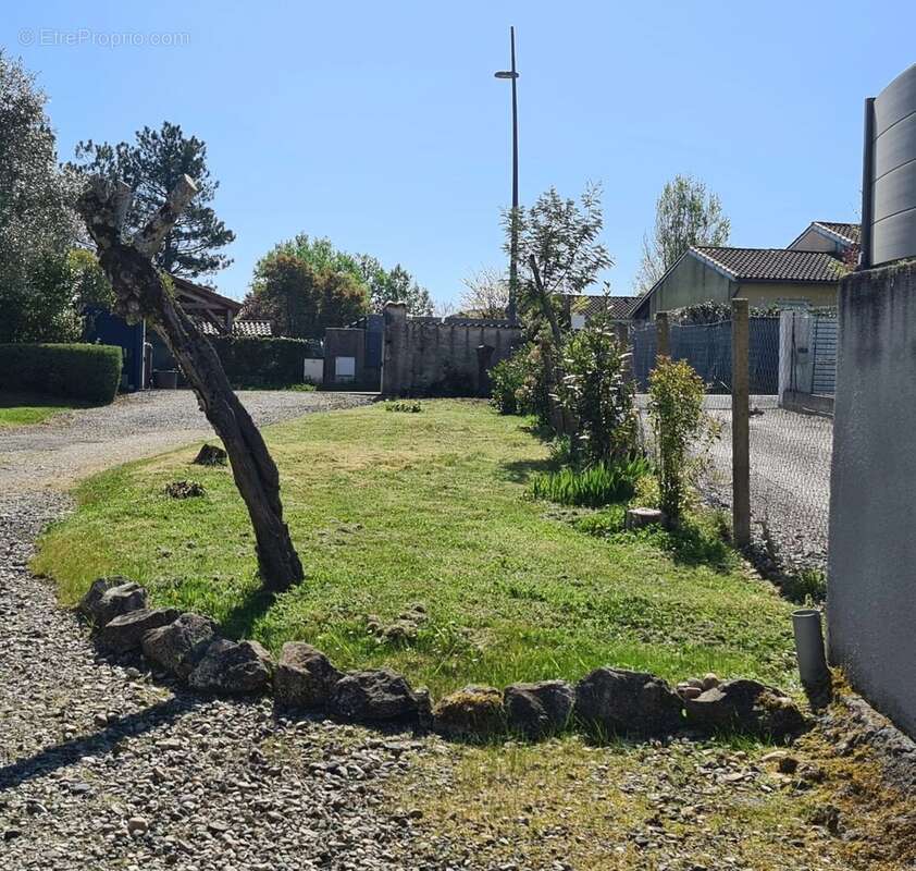 Appartement à MONTBERON