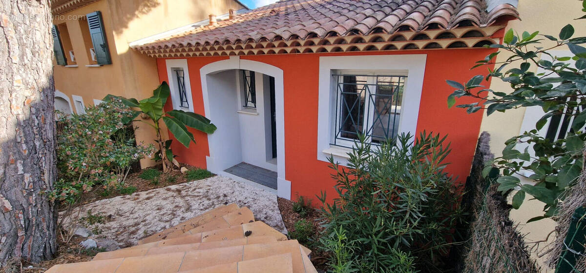 Maison à HYERES