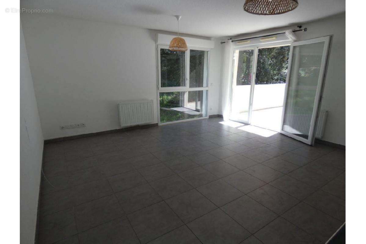 Appartement à JUVIGNAC