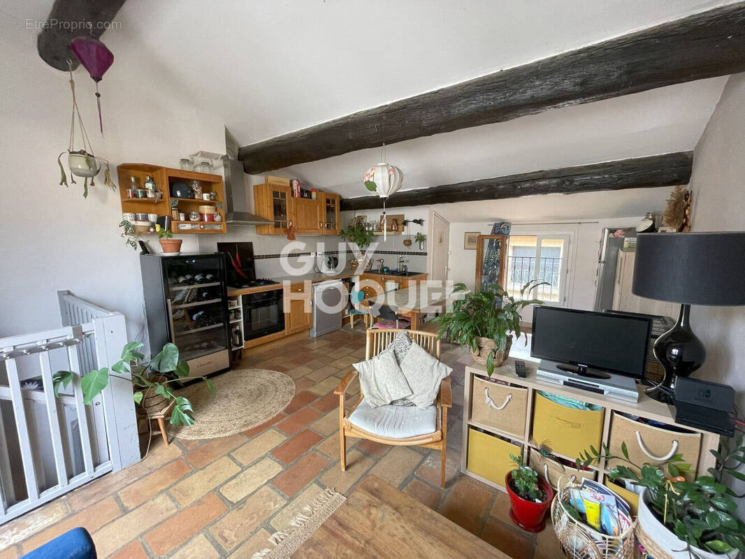 Appartement à LOUPIAN