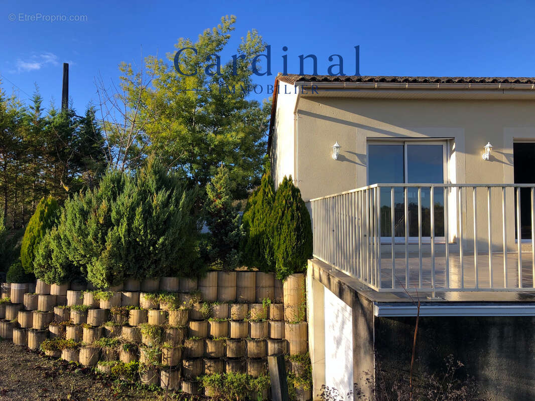 Maison à COURSAC