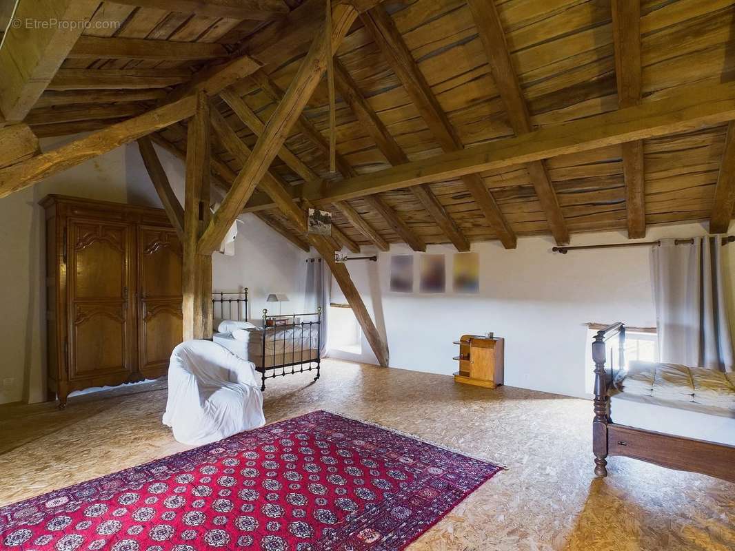Maison à CHAMPNIERS-ET-REILHAC