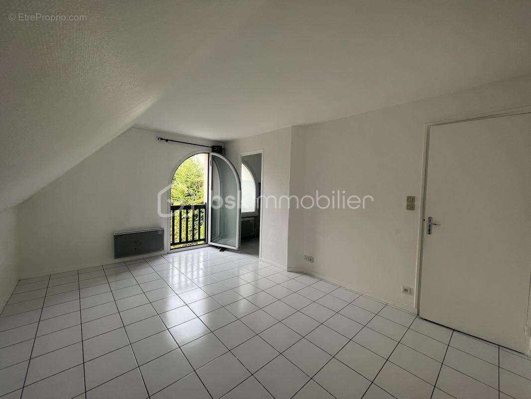 Appartement à LA CHAPELLE-EN-SERVAL