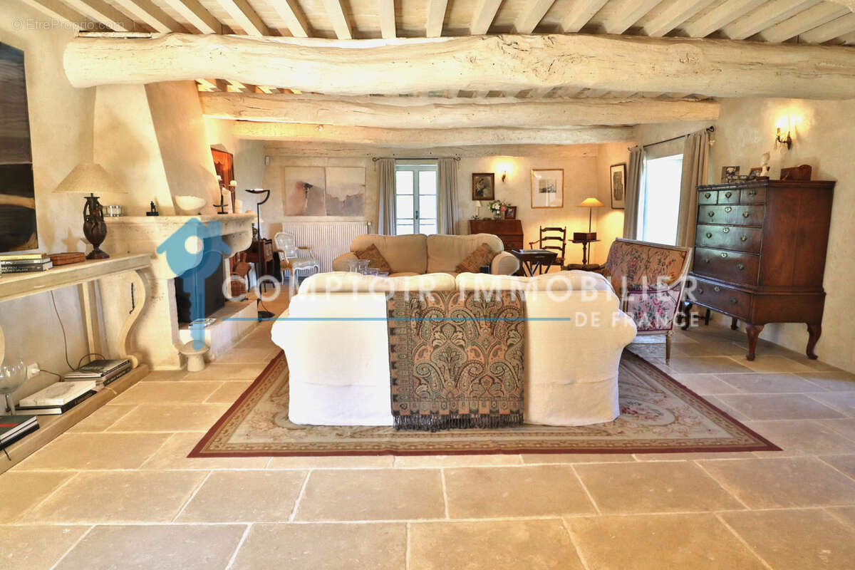 Maison à LACOSTE