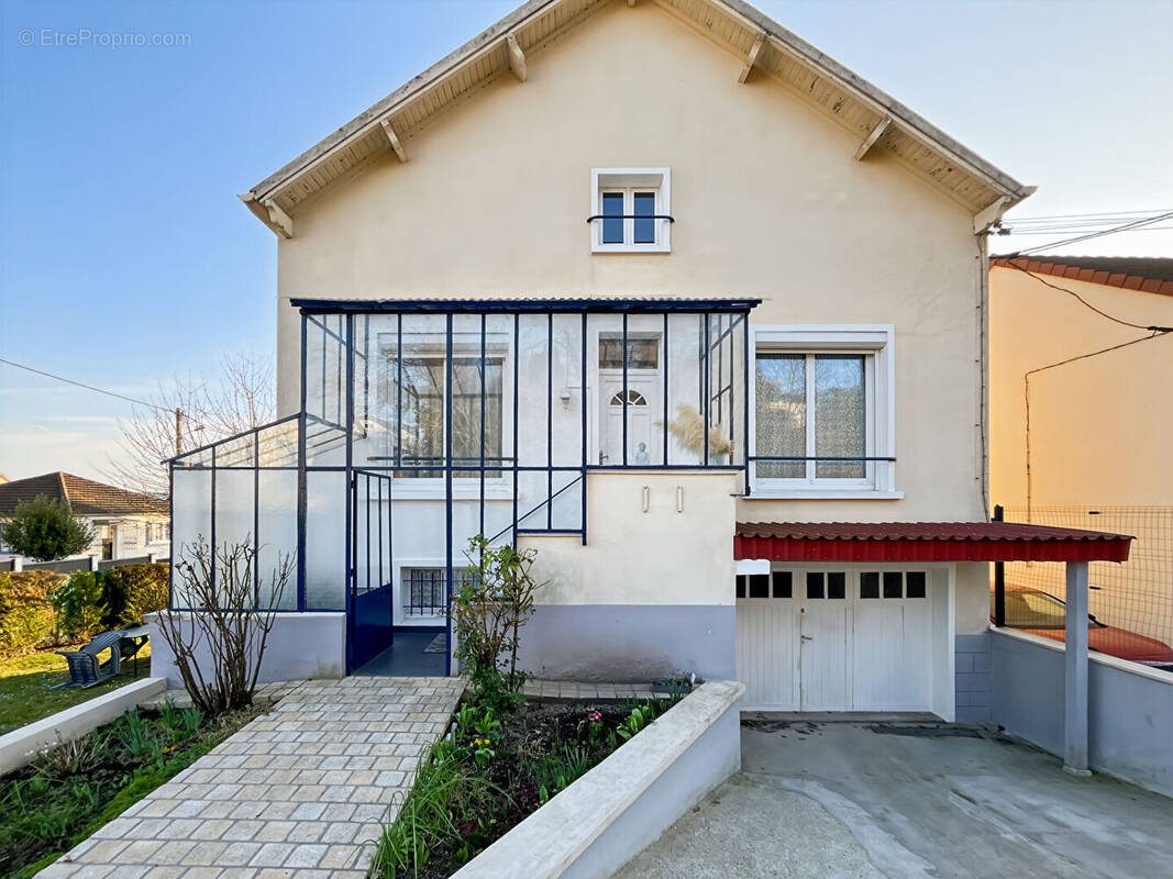 Maison à LIMAY