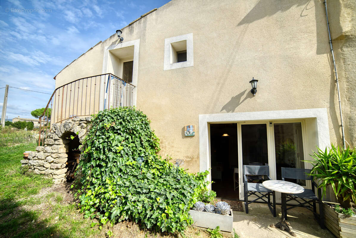Maison à CUCURON