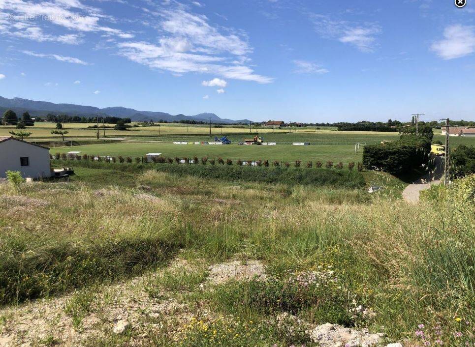 Terrain à MARCHES