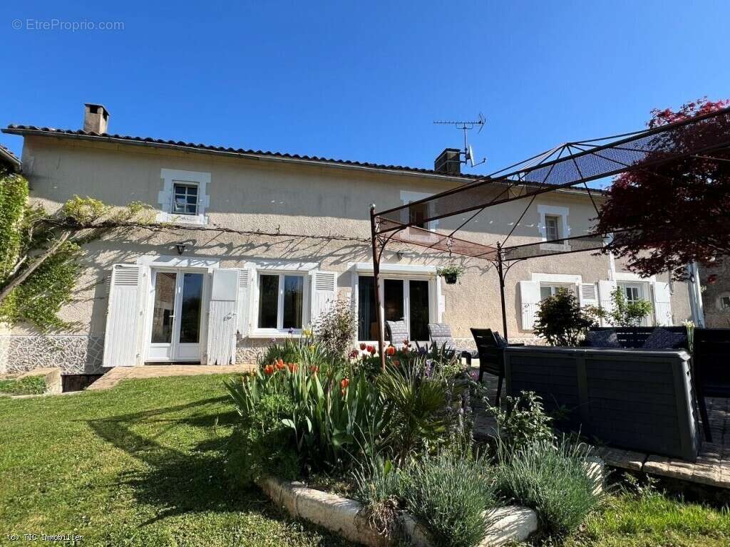 Maison à CIVRAY