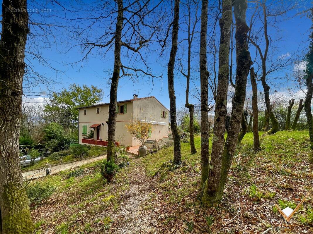 Maison à LEVIGNAC