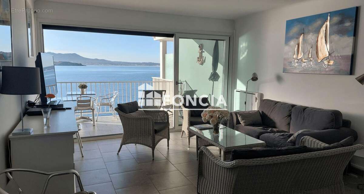 Appartement à SANARY-SUR-MER
