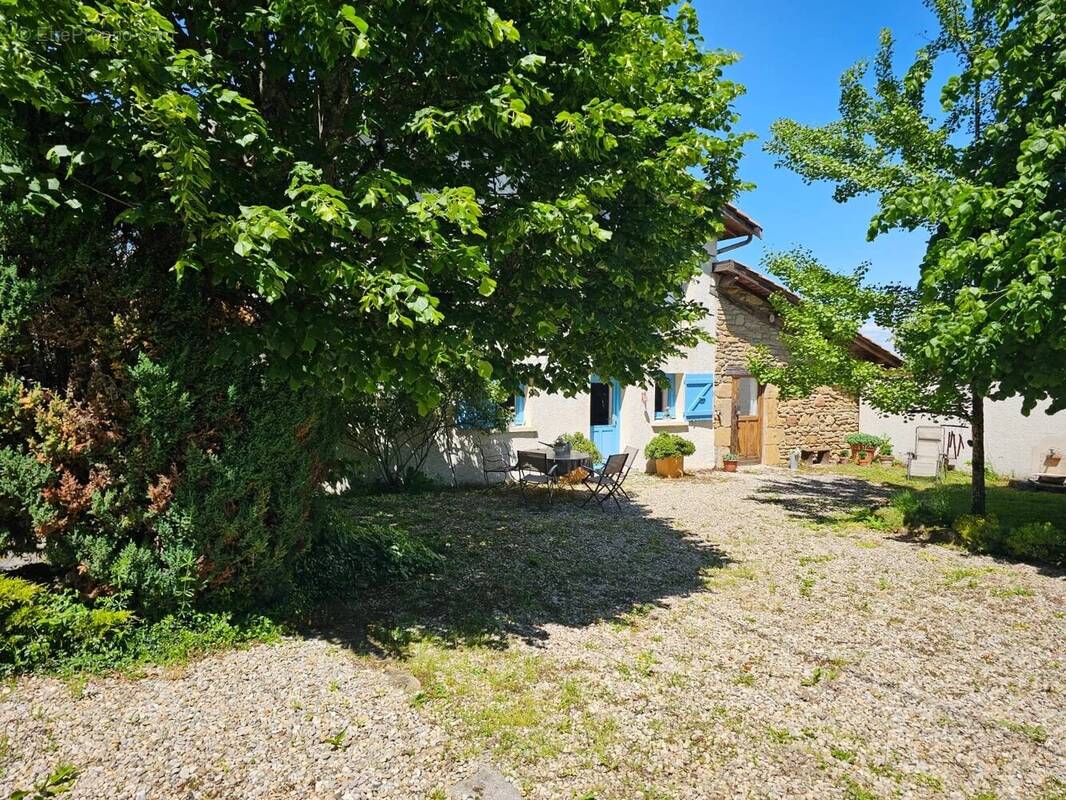 Maison à MONTSEVEROUX