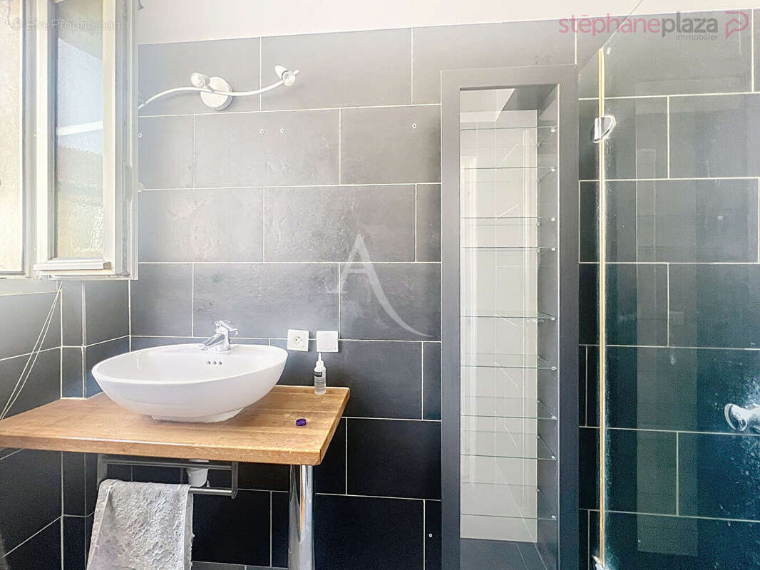 Appartement à SURESNES