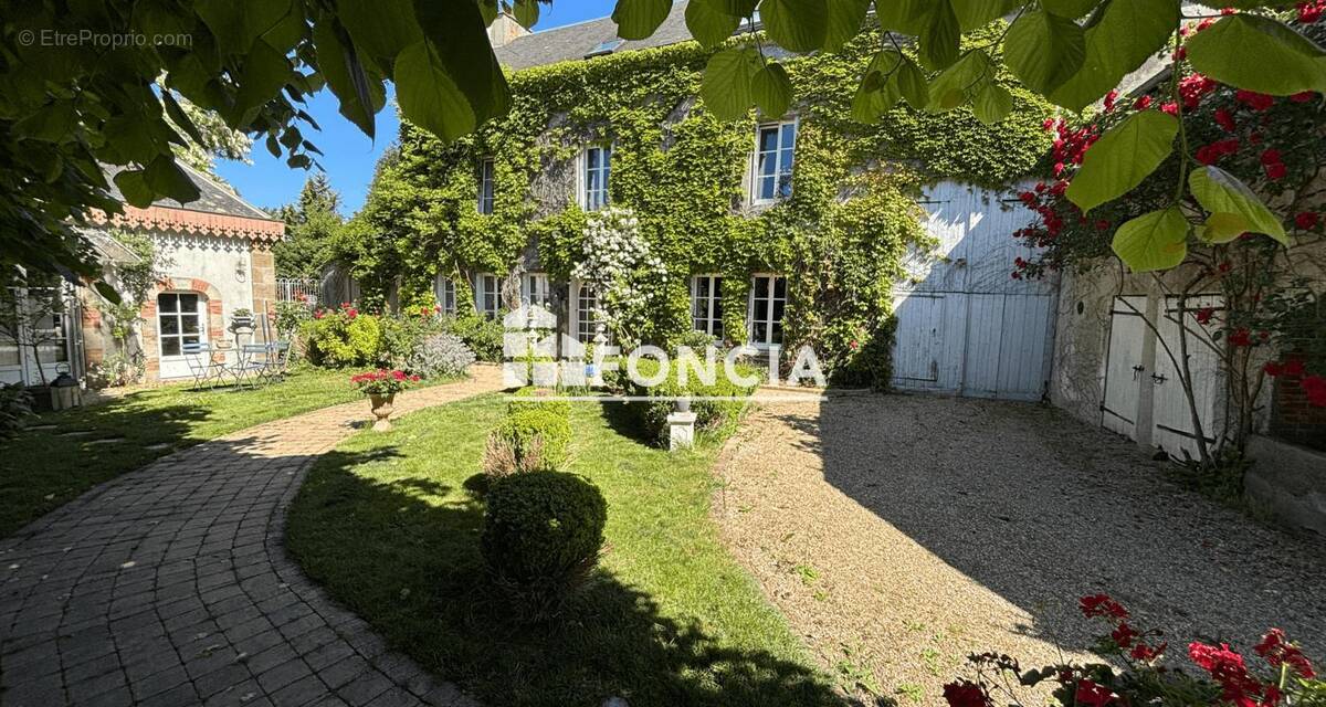 Maison à FRESNAY-SUR-SARTHE