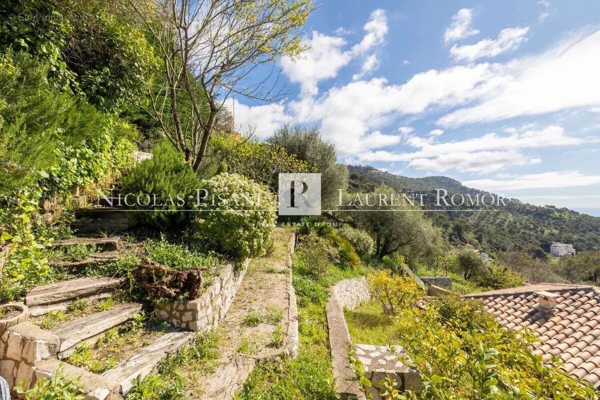 Appartement à EZE