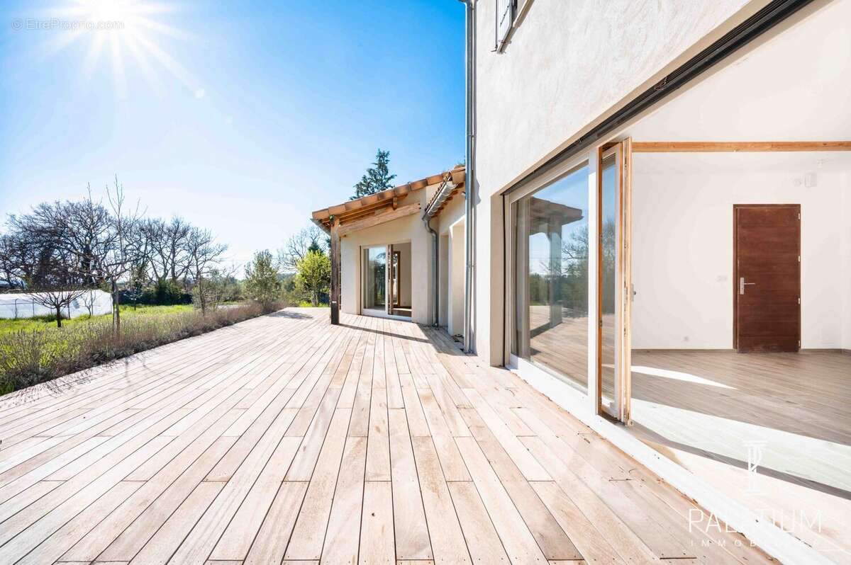 Maison à CUCURON