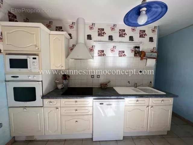 Appartement à MARSEILLE-9E