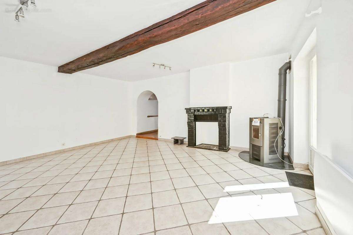 Maison à BEAUNE-LA-ROLANDE