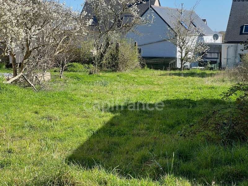 Terrain à TREGUEUX