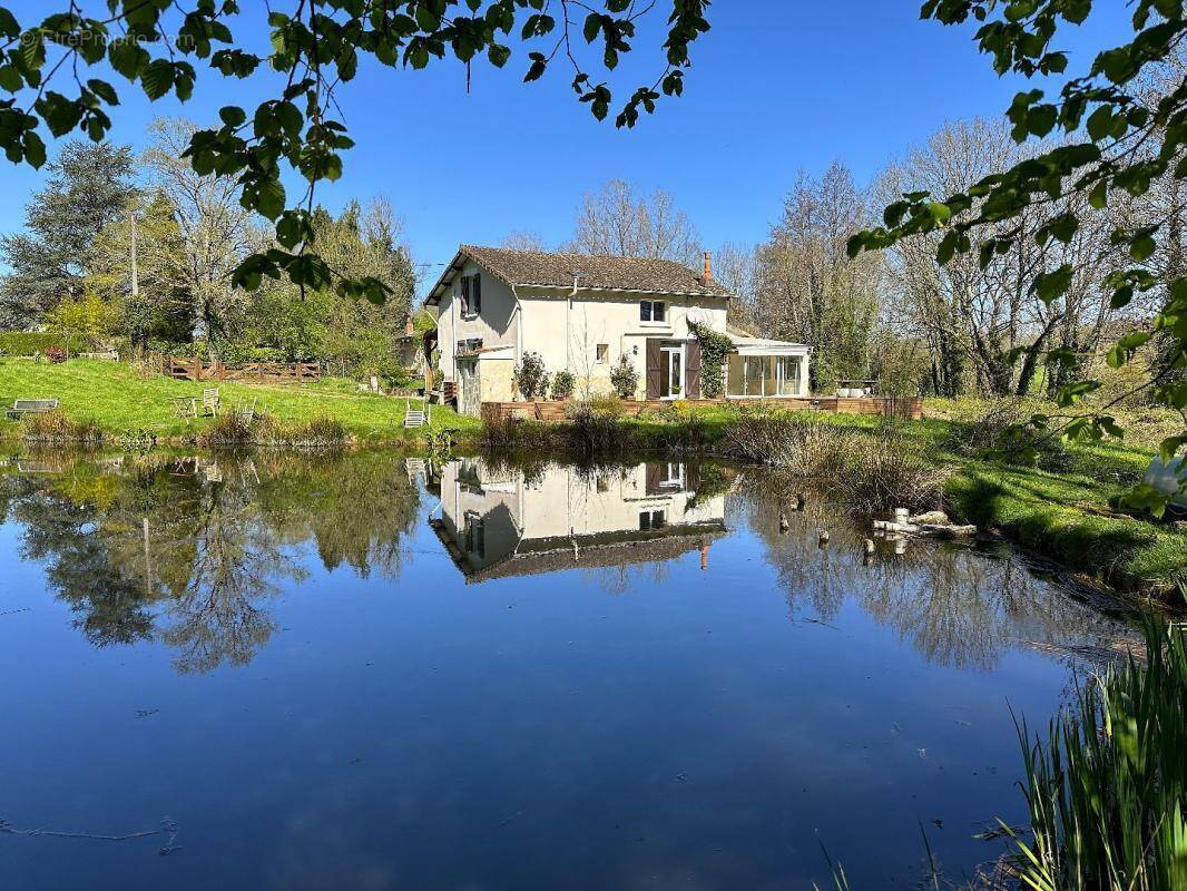 Maison à EXIDEUIL