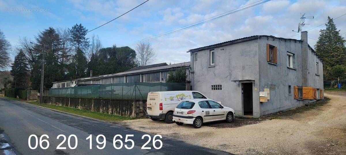 Photo 1 - Appartement à JAVERLHAC-ET-LA-CHAPELLE-SAINT-ROBERT