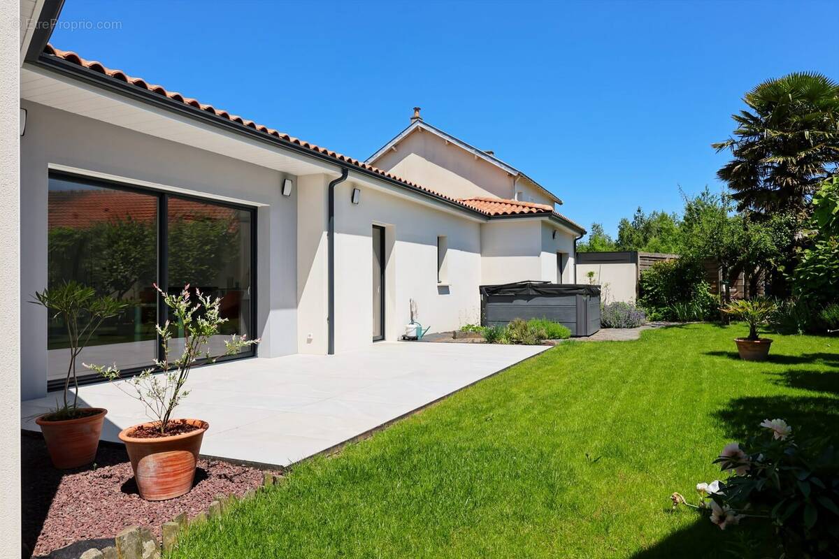 Maison à GORGES