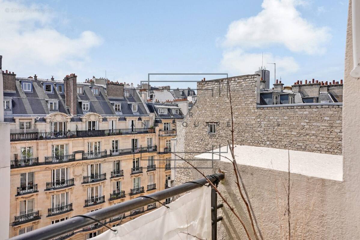 Appartement à PARIS-17E