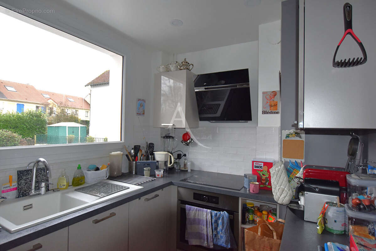 Appartement à COMBS-LA-VILLE