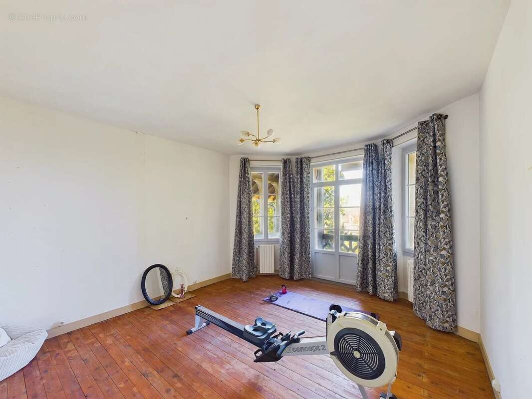 Maison à PINEUILH