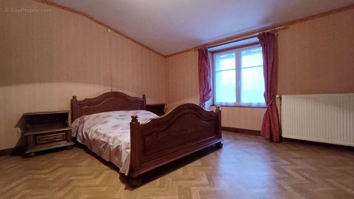 Maison à MARIGNY-BRIZAY