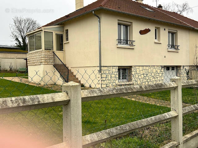 Maison à FRENEUSE
