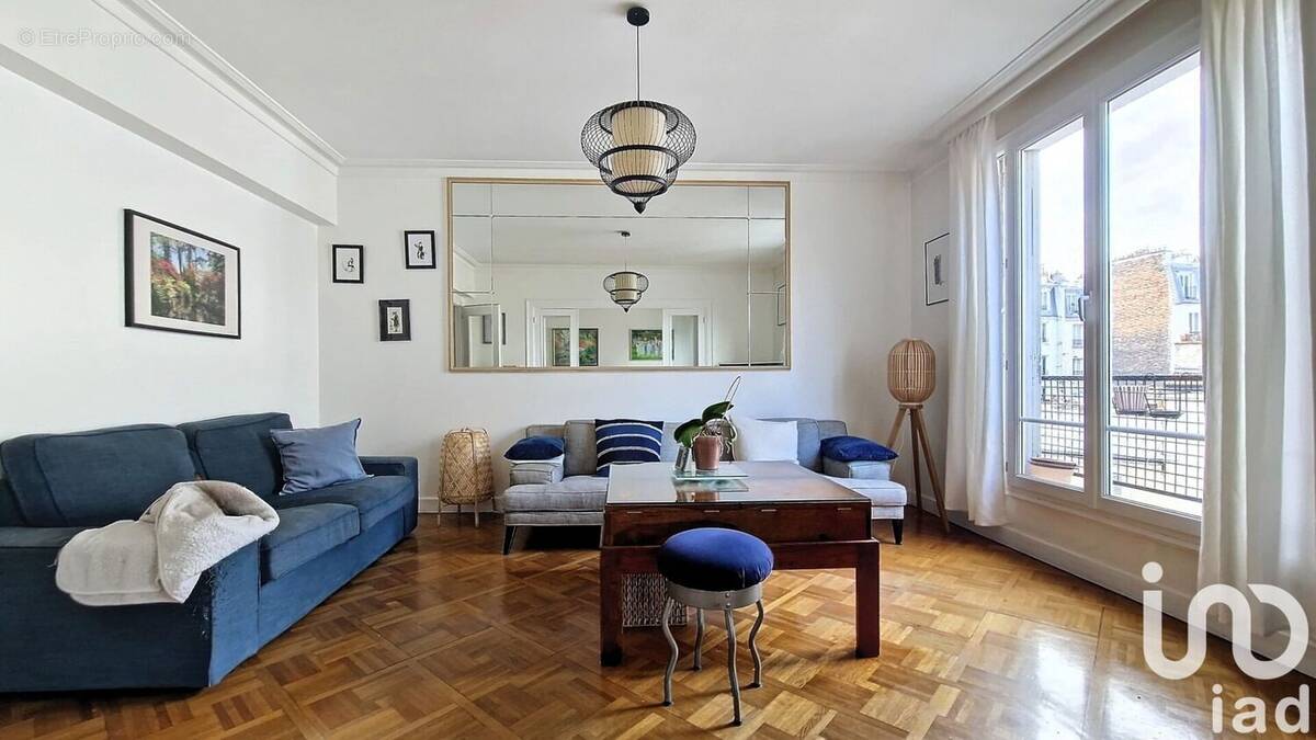 Photo 1 - Appartement à PARIS-18E