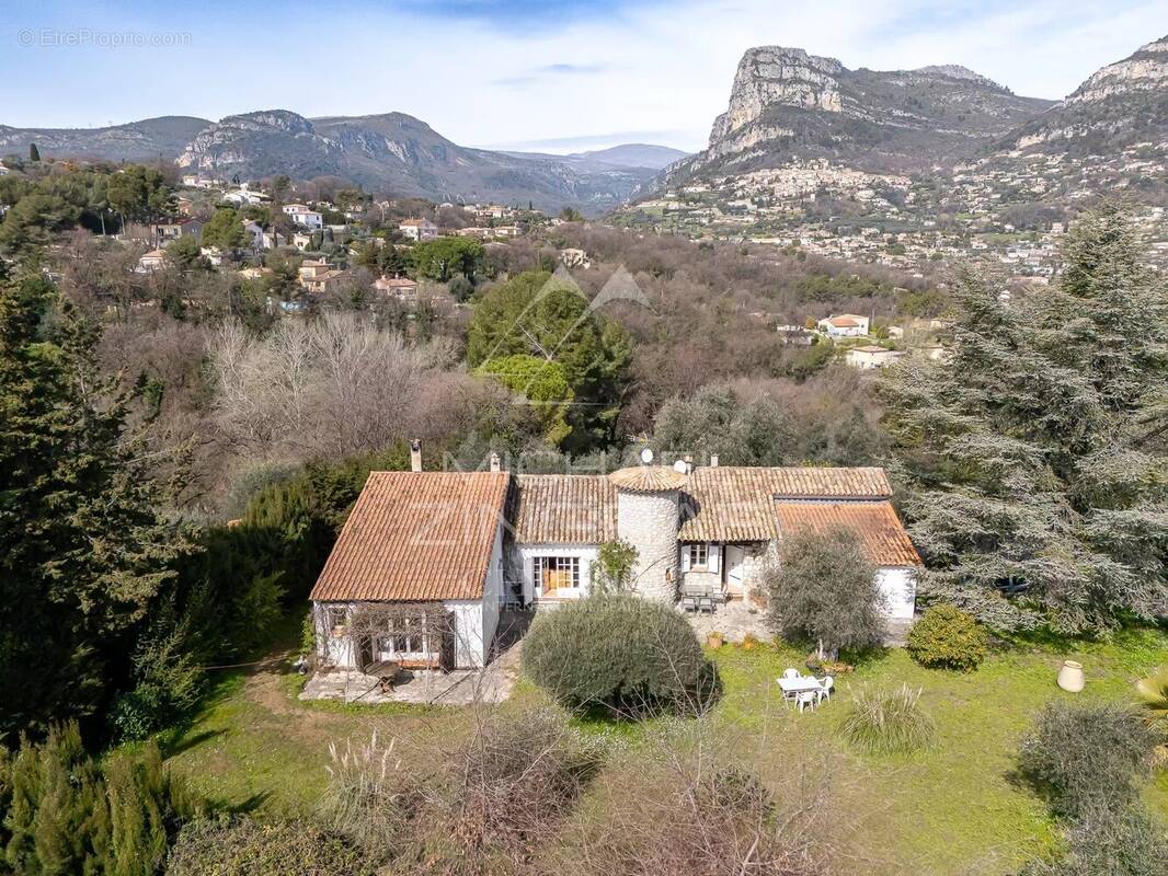 Maison à LA GAUDE