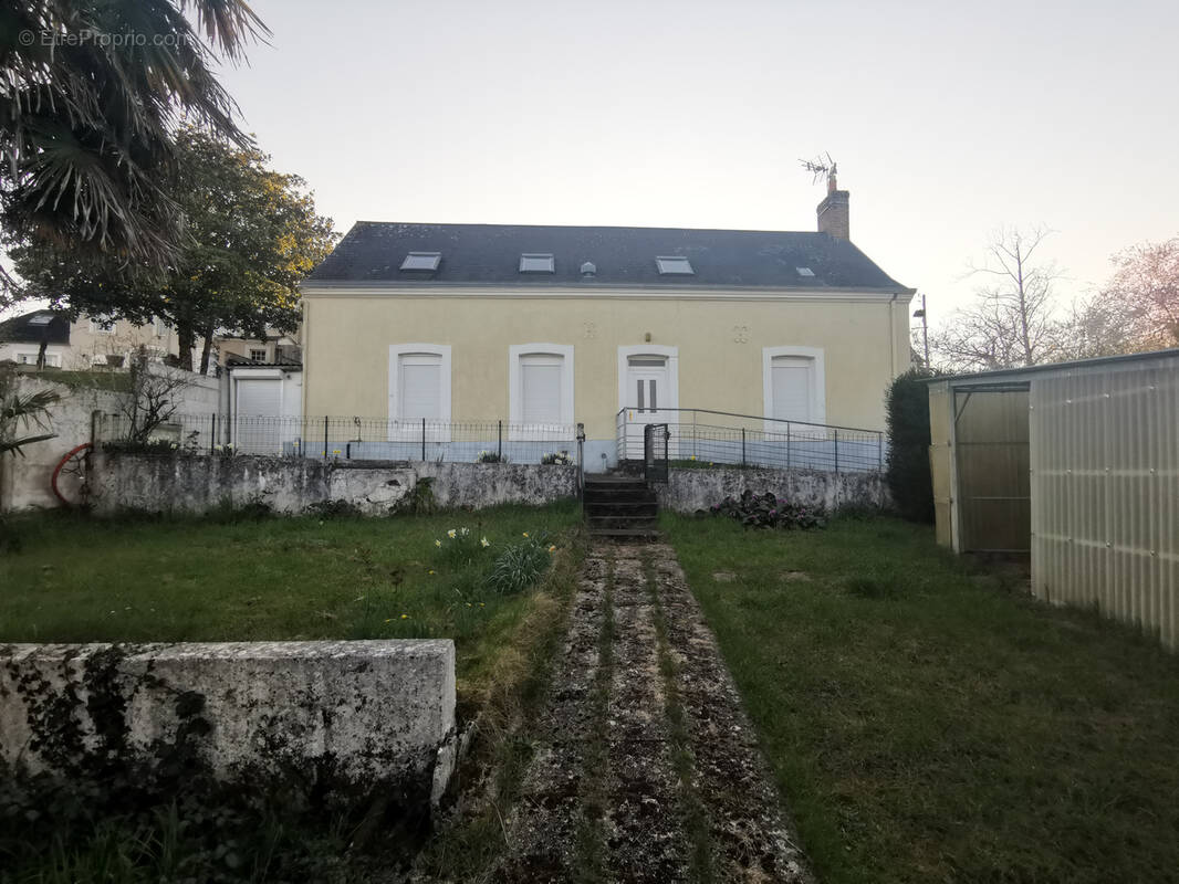 Maison à LA SUZE-SUR-SARTHE